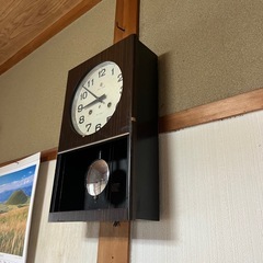 振り子時計　レトロ　手動掛け時計の画像