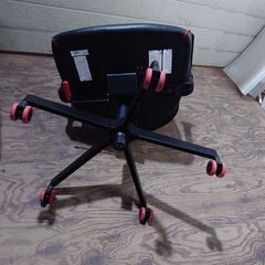 IKEA ゲーミングチェア W650xD550xH1220～1330mm 25j菊STの画像