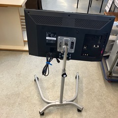 K2510-059 SHARP 液晶テレビ AQUOS LC-24P5 2018年製 モニタースタンド リモコン 取説付き 動作確認済み キズ汚れ有りの画像
