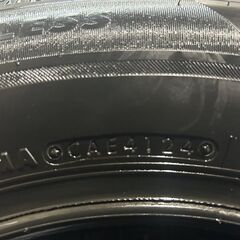 BS BRIDGESTONE BLIZZAK VRX2 205/65R16 16インチ スタッドレス 4本 23～24年製 ヤリスクロス C28セレナ ティアナ等　(KTI483)クレジットカード QRコード決済可能の画像