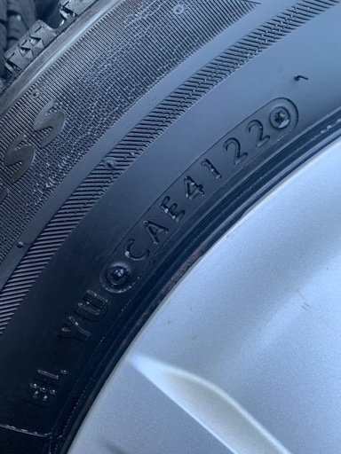 約7ミリ！　2022年製　ブリザック　VRX2 175/65R15 スタッドレス