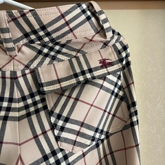 BURBERRY ズボンの画像