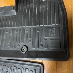 ホンダ　N-BOX      フロアマットの画像