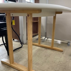 ダイニングテーブル　木製の画像