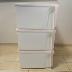 ニトリ　薄ピンク　衣装ケース3つセットの画像