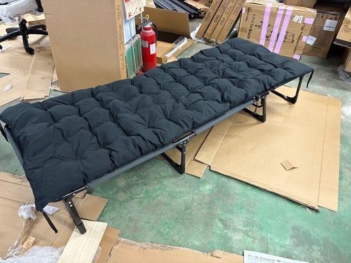 新品未使用　ソファーベッド193x68x30cm 簡易ベッド 折り畳み 室内 折りたたみベッド 簡易ベッド 折り畳みベッド 簡易式折りたたみベッド 折り畳み式ソファベッド(黒)