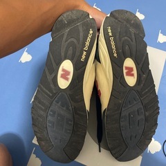 ニューバランス990V2の画像