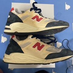 ニューバランス990V2の画像