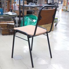 スタッキングチェア　ADAL　リユース品　価格　3,300円　在庫21脚（10/4）の画像