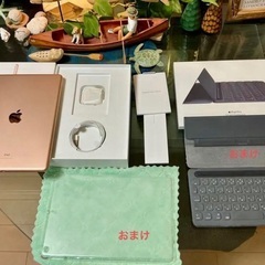 ★Apple IPad 第7世代 32GB MW762J/Aおまけ5点付き中古★の画像