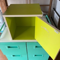 収納ボックスの画像