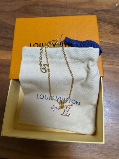 LOUIS VUITTON ネックレス