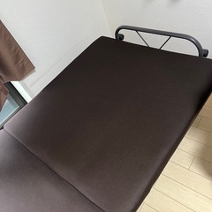 折りたたみ式シングルベッドの画像