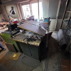抜き型製造用マシーンの画像