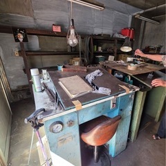 抜き型製造用マシーンの画像
