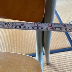 学校イスの画像