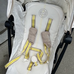 折り畳みベビーカー リベル ベージュ
の画像