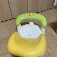 Combi ベビーバスチェア の画像
