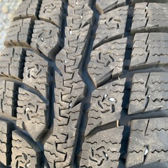 アルミホイル、スタッドレスタイヤ中古4本16x5 1/2JJ ５穴　オフセット+19/  175/80R16 の画像