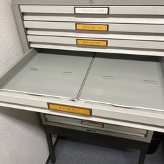 地図入れ　棚の画像