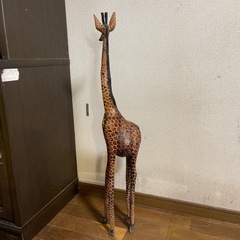 10/14まで❗️アフリカンクラフト キリンの置物の画像