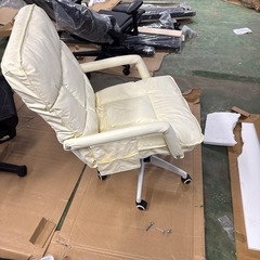 新品　オフィスチェアの画像