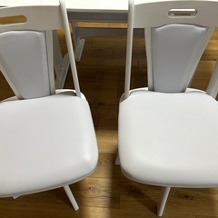 4人掛けダイニングテーブルセットの画像