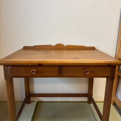 アンティークデスクの画像