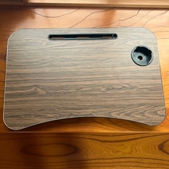 折りたたみテーブル（ドリンクホルダー・スリット付き） 作業デスク ミニデスクの画像