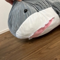 サメ　大きな　ぬいぐるみ　モチモチクッションの画像