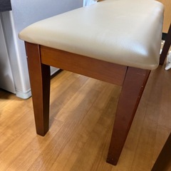 ダイニングテーブルセット　保護マット付きの画像
