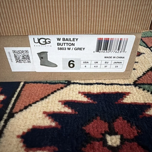 UGG W Bailey Button グレー 6(23センチ)