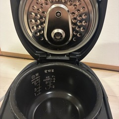 三菱電機MITSUBISHI 炊飯器　5.5合炊きの画像