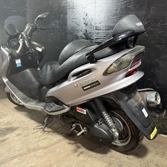 ★支払総額5.0万円★激安バイク続々入荷中！ なんでも買取ます！ ヤマハ マジェスティ125FI シルバー 人気のコマジェ！ 車格大きい125cc！ 4ストインジェクション！ フロントディスクブレーキ！ サイスタ付き！の画像