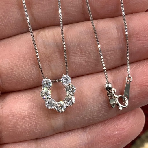 pt900 pt850 ダイヤ付ネックレス　馬蹄　4.1g 1.05ct 約45cm