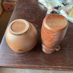 信楽焼きの花瓶　長、丸　2点セットの画像