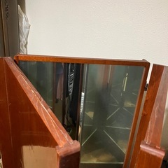 木製三面鏡の画像