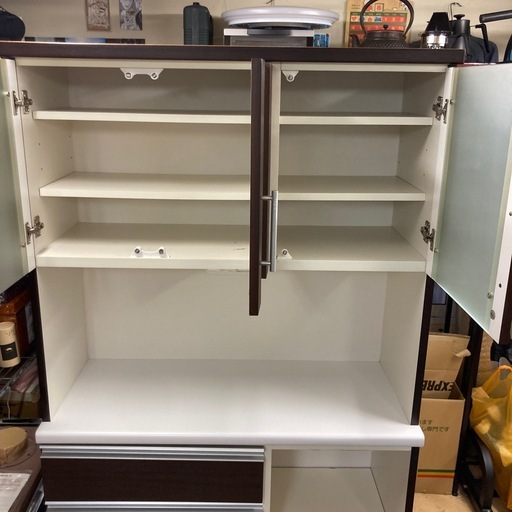 食器棚 キッチンボード 配達設置対応 木目調 ２口コンセント２箇所 スライド棚付き ガルーダ100 食器棚 キッチンボード 配達設置対応 木目調 2口コンセント2箇所