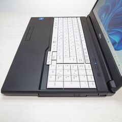 2022年製 ノートパソコン 富士通 LIFEBOOK A5511/HX Core i5-1135G7 8GB SSD 256GB 【高年式・高性能・保証あり・全国発送】の画像