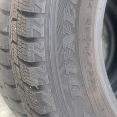 バリ溝スタッドレスタイヤ 4本セット 155/70R13の画像