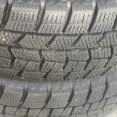 バリ溝スタッドレスタイヤ 4本セット 155/70R13の画像