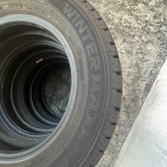 バリ溝スタッドレスタイヤ 4本セット 155/70R13の画像