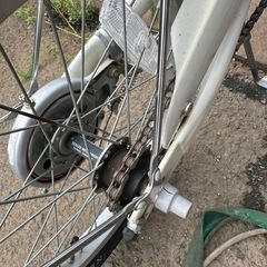 ブリヂストン　SNEAKER 人気自転車　折りたたみ　16インチ　サスペンション付き　荷台付きの画像