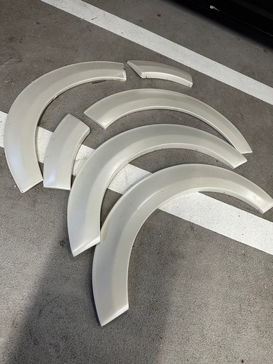 200系ハイエースオーバーフェンダー