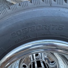 エルフ　17.5 タイヤ　ホイールライナーの画像