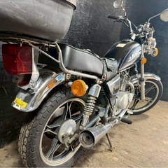 ★支払い総額9.8万円★買取強化中！なんでも買います！スズキ GN125H 激安125MT入荷しました♪低燃費！リアボックス付き！！の画像