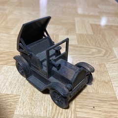 車の模型の鉛筆削りの画像