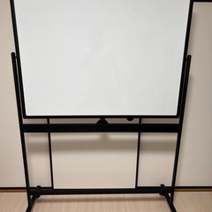 ホワイトボード　ブラックフレームの画像