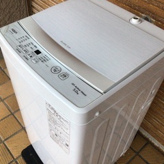AQUA  GLASS TOP 5k洗濯機  2023年製　高年式の画像