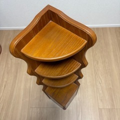 美品  コーナーシェルフの画像